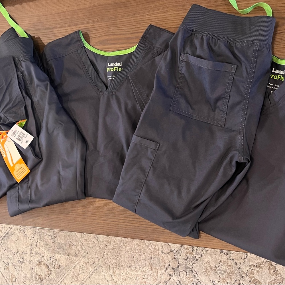 Landau Proflex Scrub Graphite sets. Size small